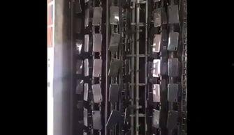 富士康朋友爆料视频播放,揭秘工厂真实工作环境与员工生活 第1张 富士康朋友爆料视频播放,揭秘工厂真实工作环境与员工生活 第1张